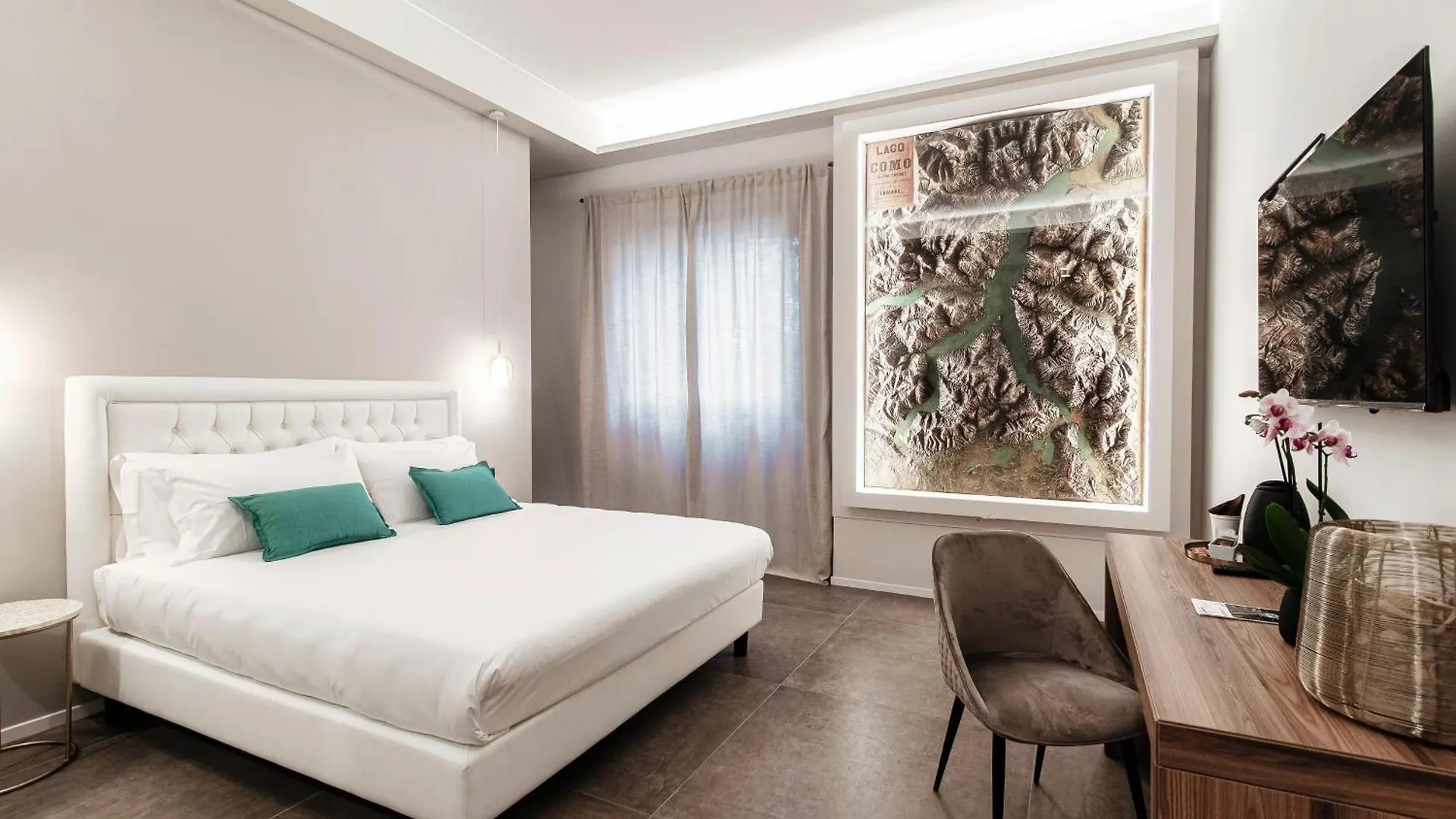Como Lakeside Suites Guest house