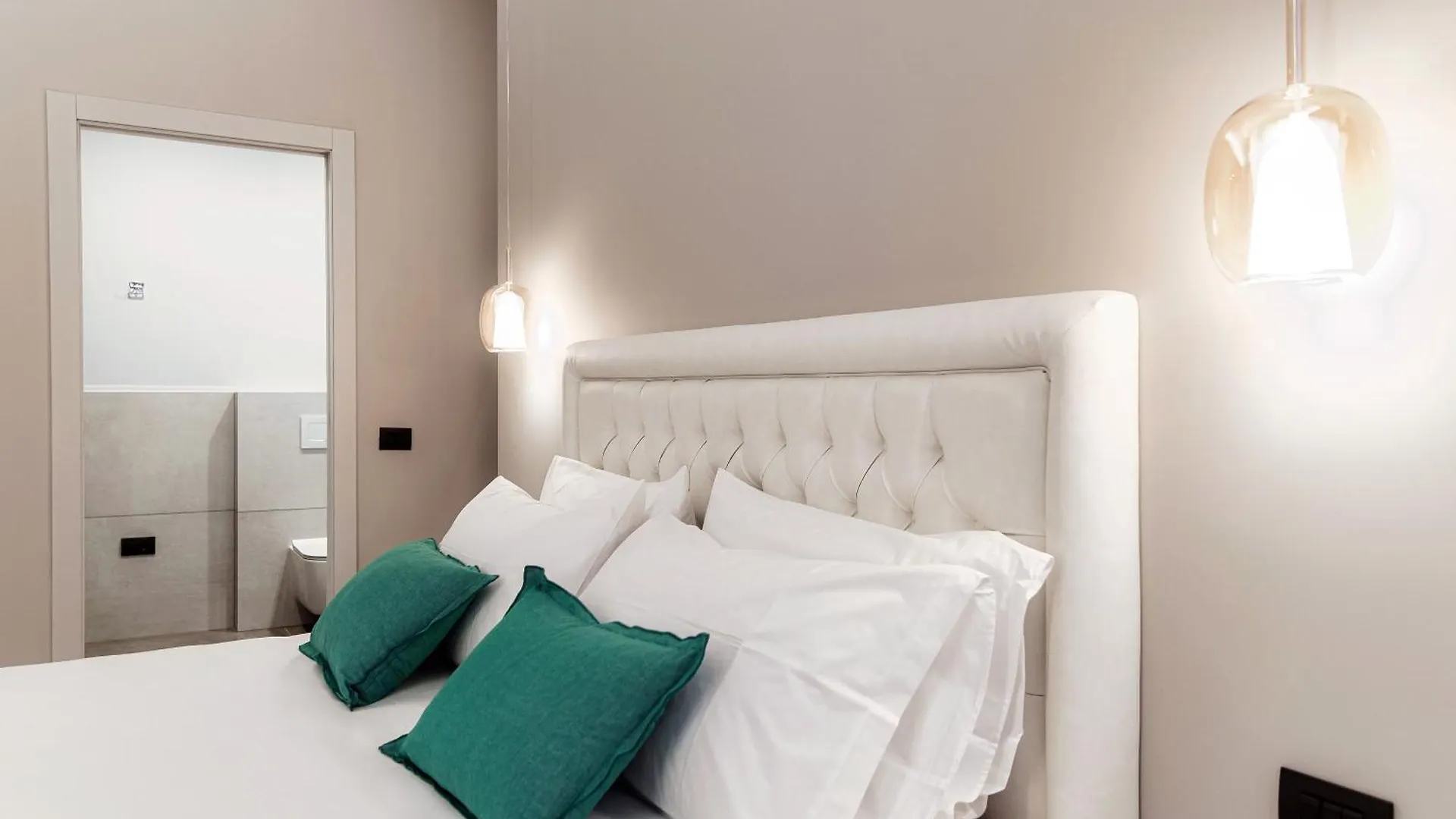 Guest house Como Lakeside Suites Italy