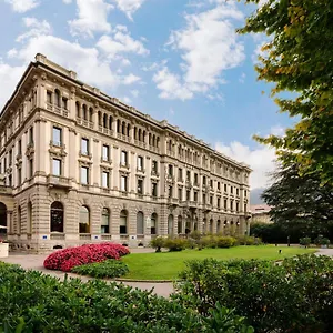 4* Ξενοδοχείο Palace