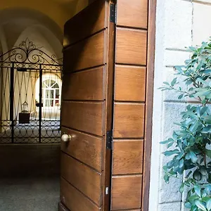 Lo - The House Of Travelers Como