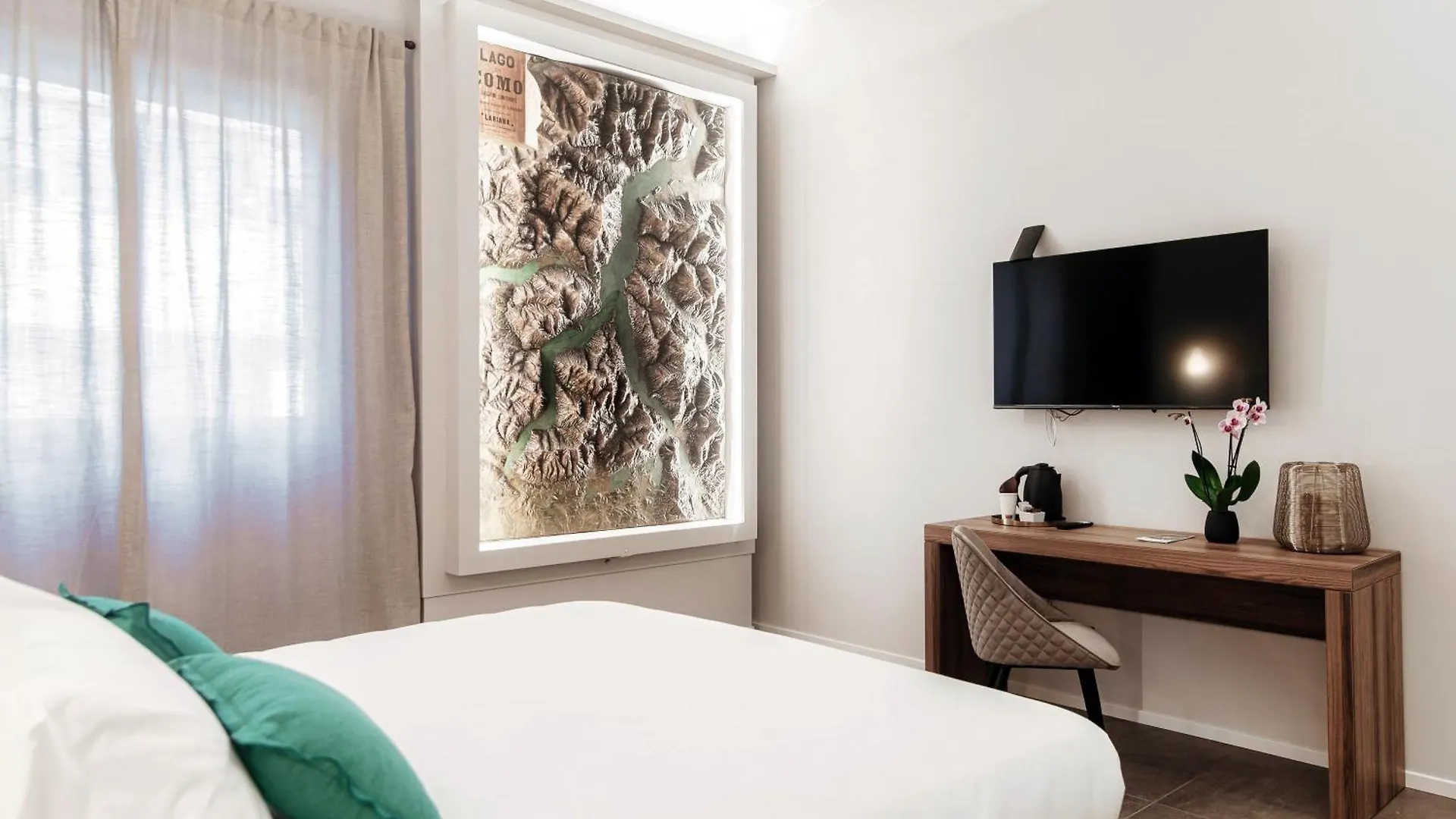 Guest house Como Lakeside Suites